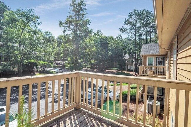 Building Photo - 1408 Country Park Dr