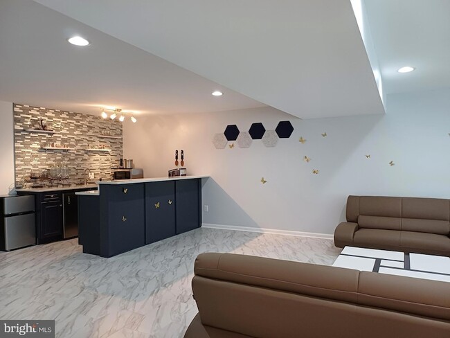 Building Photo - 25501 Emerson Oaks Dr