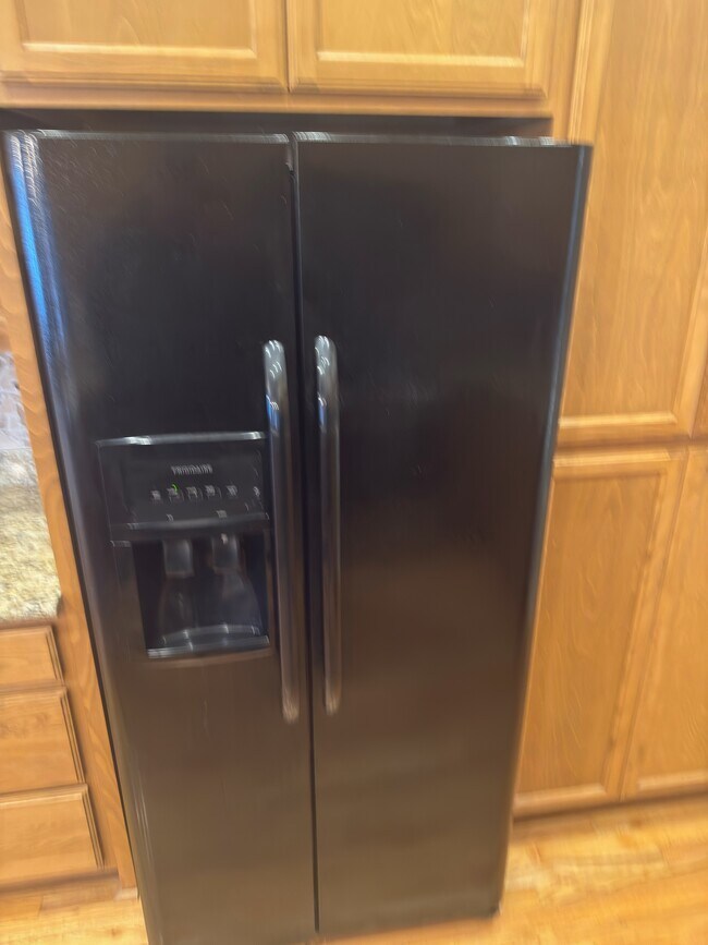 Building Photo - 150 Skyhawk Dr