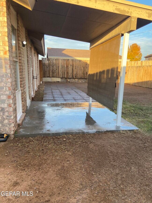 Building Photo - 394 Brill Cir