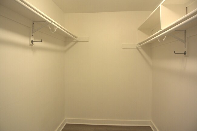 Building Photo - 11315 Commonwealth Dr