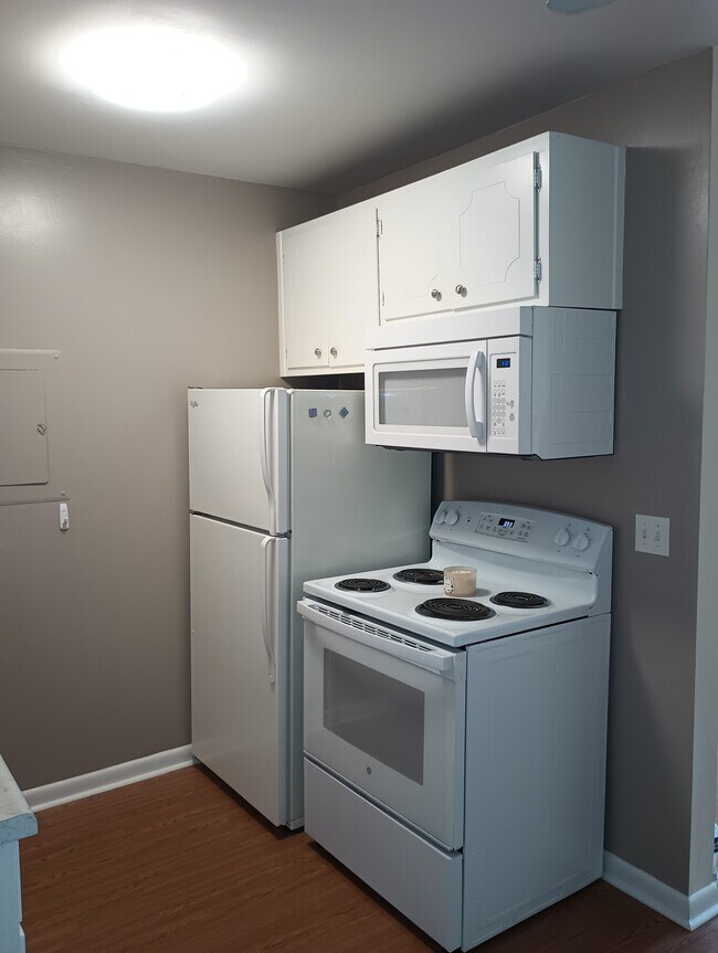 Kitchen - 2601 Hillsboro Pike