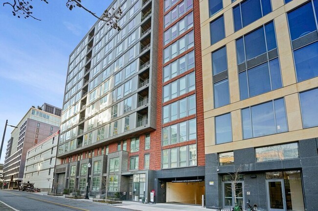 Building Photo - Nice Nest in Navy Yard| - Pet friendly and...