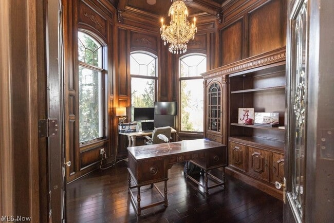 Building Photo - 3600 Oxford Cir