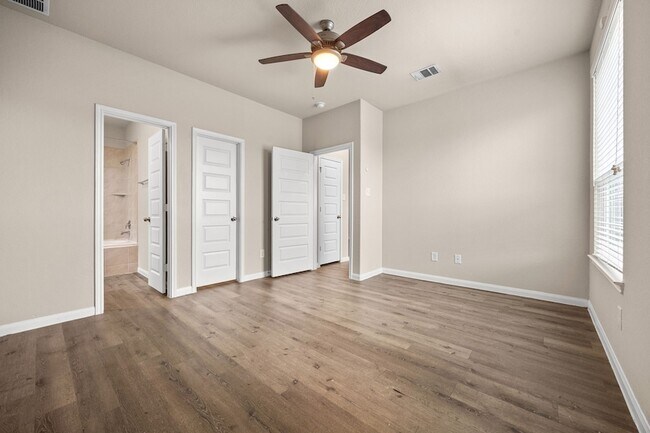 Building Photo - 22011 Grand Majestic Dr
