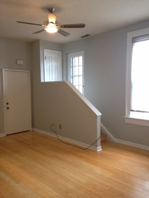 Building Photo - 3251 Jefferson Ave