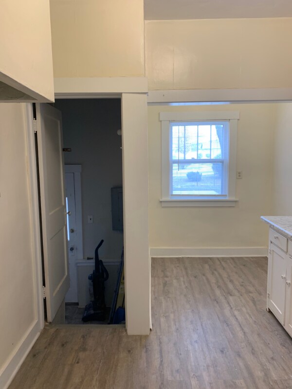 Building Photo - 520 SW 5th St