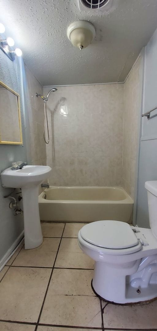 Primary Photo - $300 OFF FIRST MONTHS RENT MOVE-IN SPECIAL!!