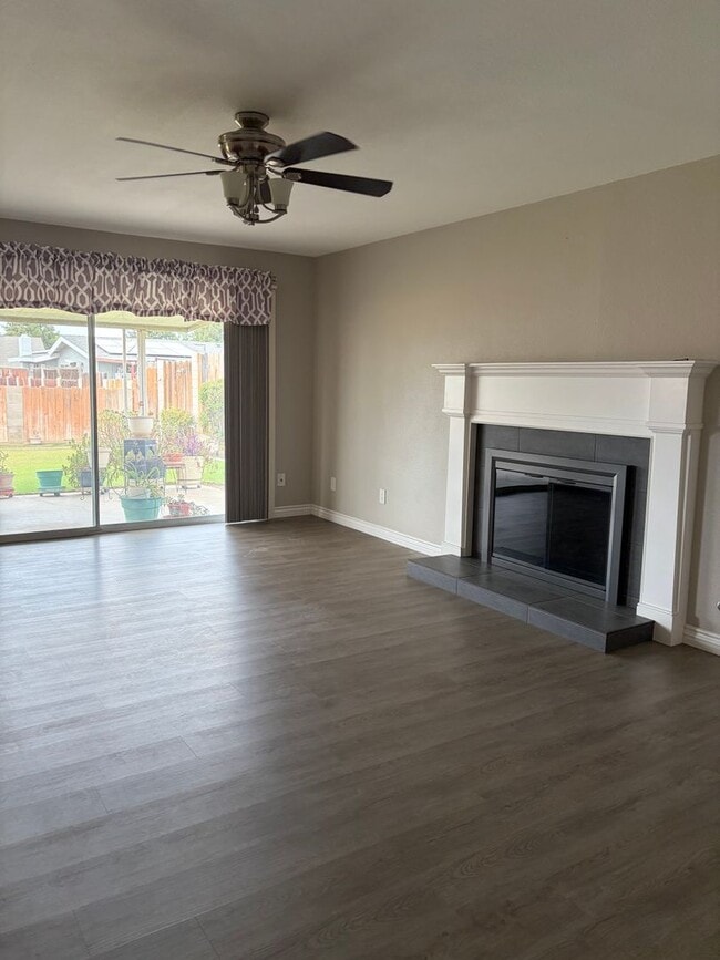 Building Photo - 4301 Skye Dr