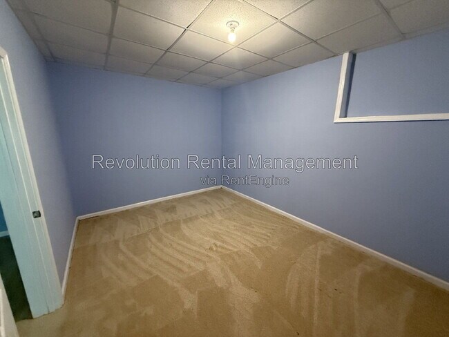 Building Photo - 1009 Fable Ln