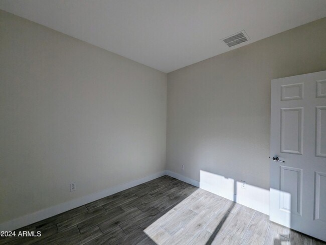 Building Photo - 15432 W Tasha Cir