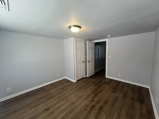 Building Photo - 2021 15th St