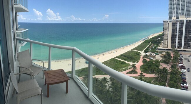 Primary Photo - 6515 Collins Ave