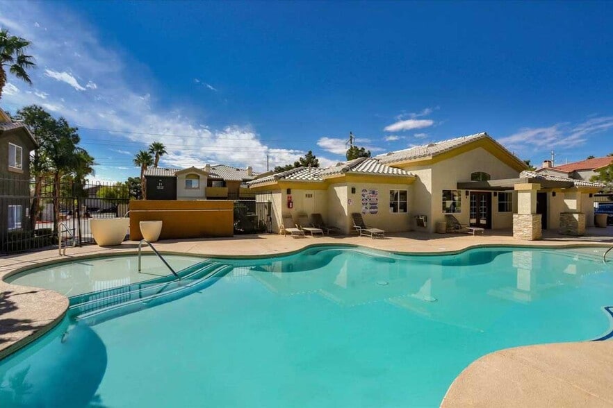 Primary Photo - Solana Apartments
