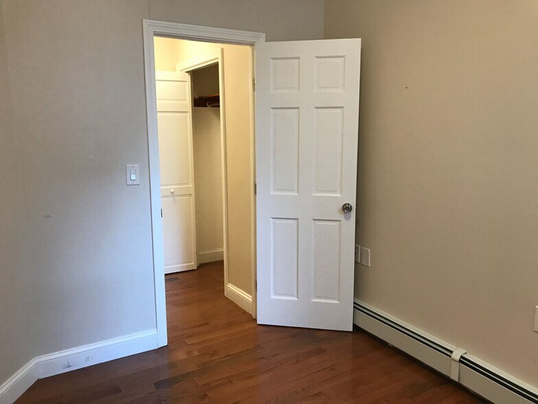 Building Photo - 349 Sumner St