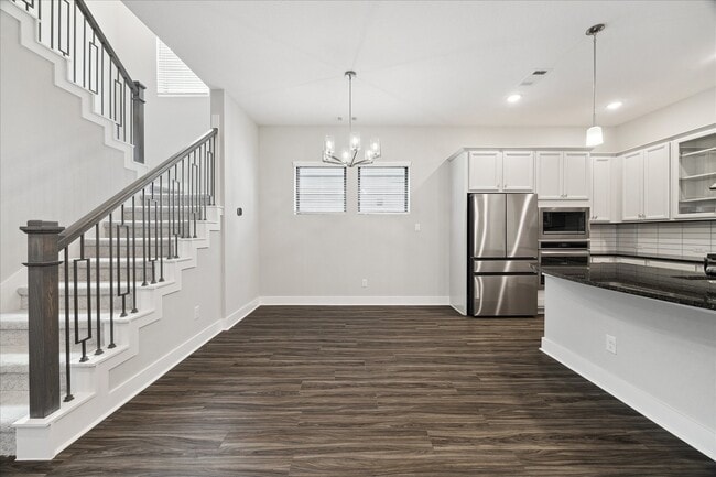 Building Photo - 15156 Parkland Canyon Dr