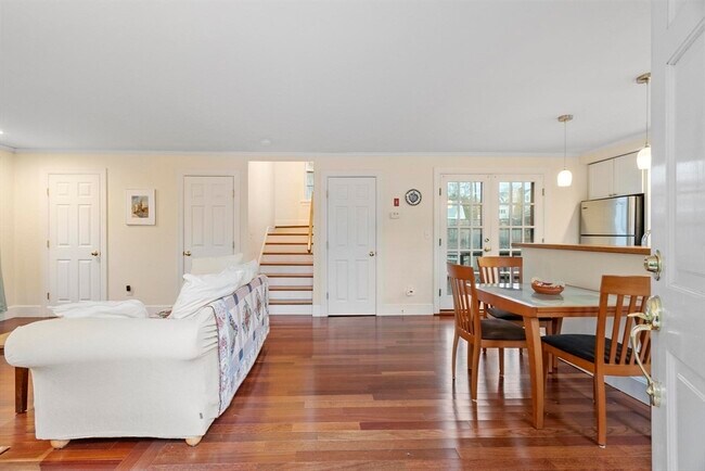 Building Photo - 54 Broadway Ave