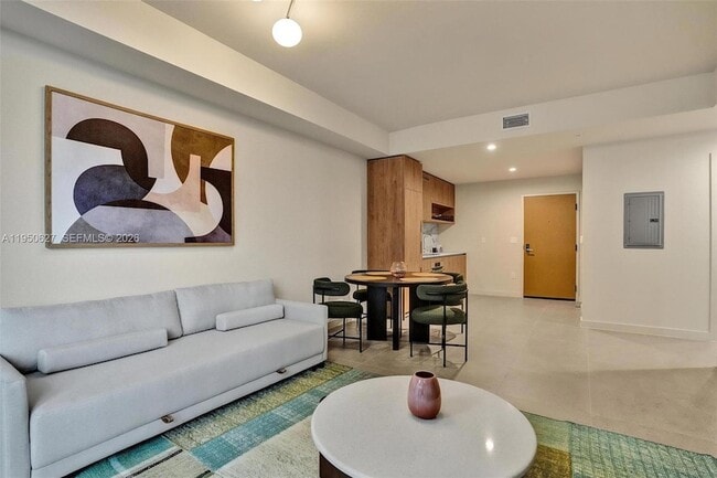 Building Photo - 11 NE 6th St