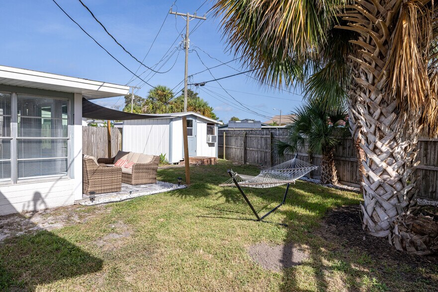 Building Photo - 54 River Shore Dr