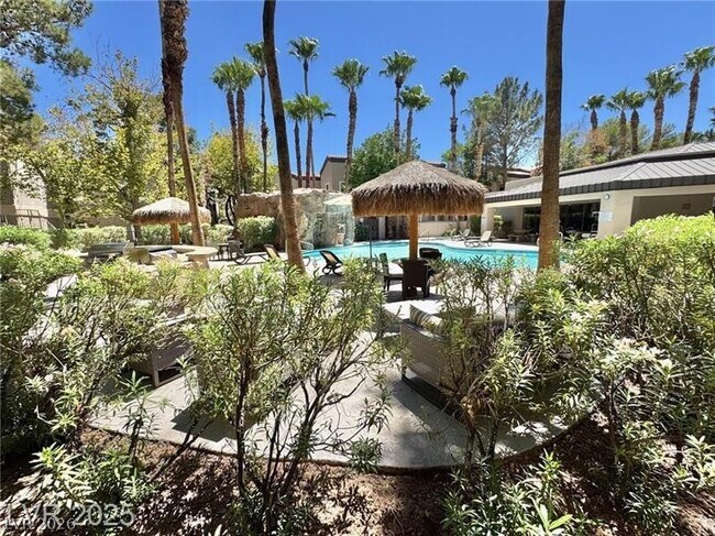 Building Photo - 5250 S Rainbow Blvd