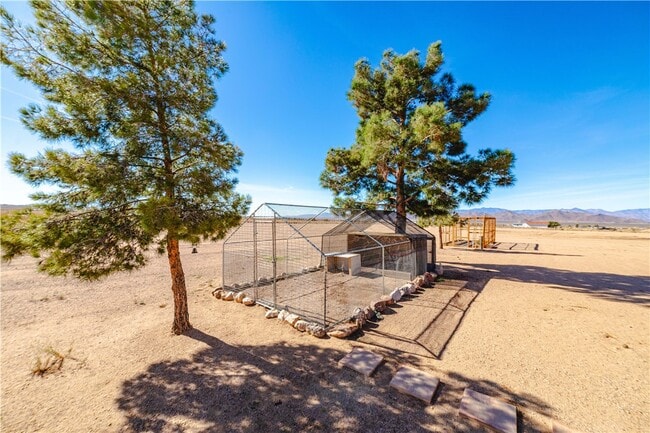 Building Photo - 10563 N Garrett Dr
