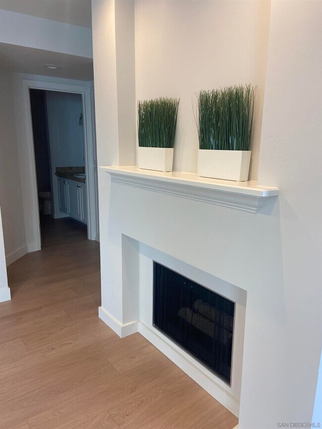 Building Photo - 16 Montego Ct
