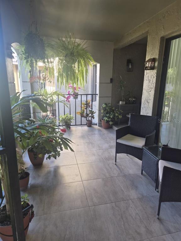 Building Photo - 1055 Kensington Park Dr