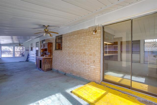 Building Photo - 1911 Joslin St