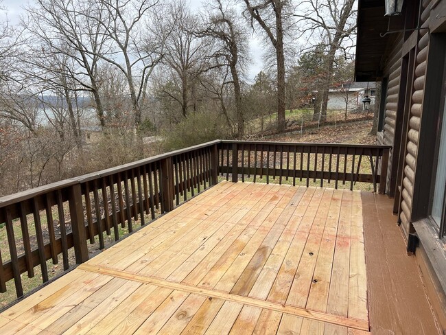 Building Photo - 4 Bedroom 2 bath home near lake Tenkiller with office