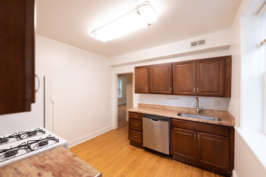 Spacious Kitchen - 4760 N Virginia Ave