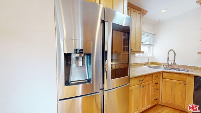 Building Photo - 1410 Dartmouth Dr