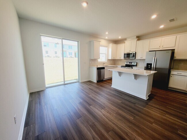 Building Photo - 3 Bedroom 2.5 Bathroom Townhome For Rent with 1 car garage in Kissimmee - NEAR DISNEY!