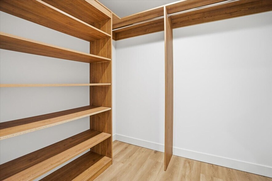 Building Photo - 1820 Prosser Ave