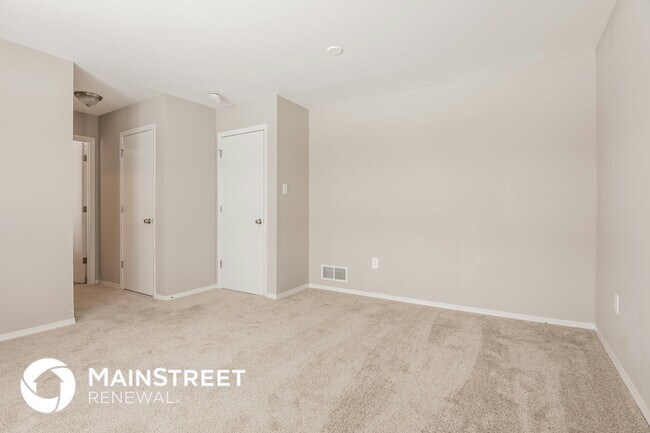 Building Photo - 4504 Robbins Grove Dr