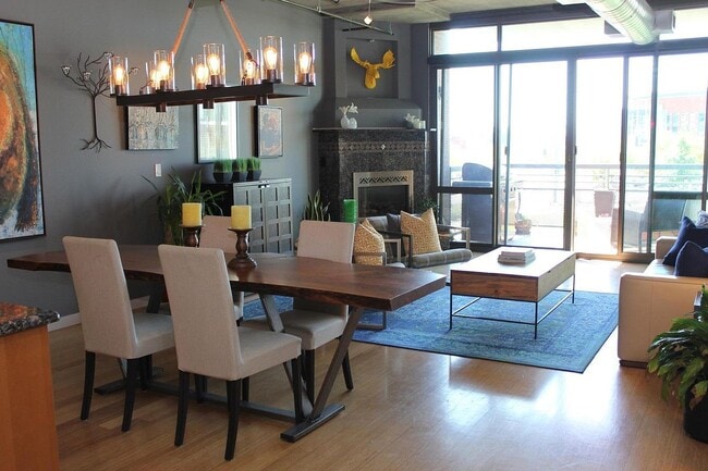 Living Room\Dining Room - 1401 Wewatta St