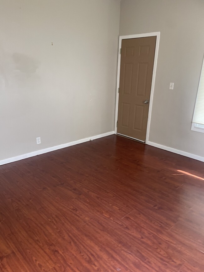 Living room, large room with bay window - 419 18th Avenue a