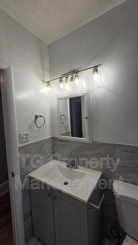 Building Photo - 1735 Brackland St