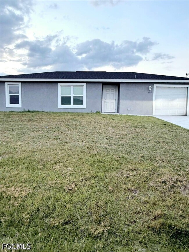 Building Photo - 1117 Solar Ct