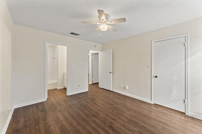 Building Photo - 2518 Howellwood Way