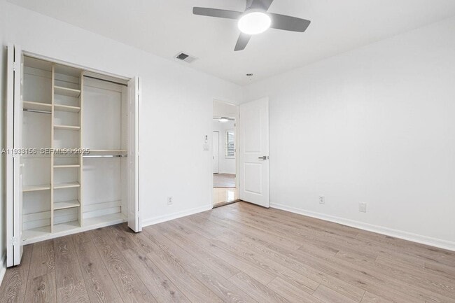 Building Photo - 4978 SW 35th Terrace