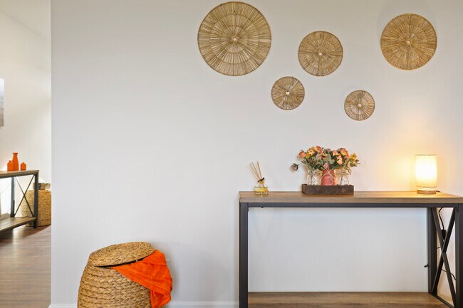 Building Photo - 2310 Truman Trail