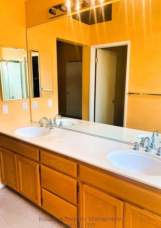 Building Photo - 1790 Stone Creek Dr