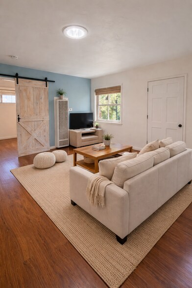 Building Photo - 4224 Swift Ave