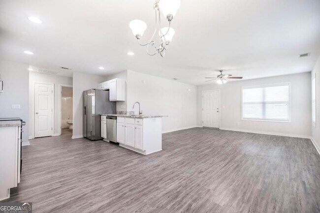 Building Photo - 101 Shasta Dr