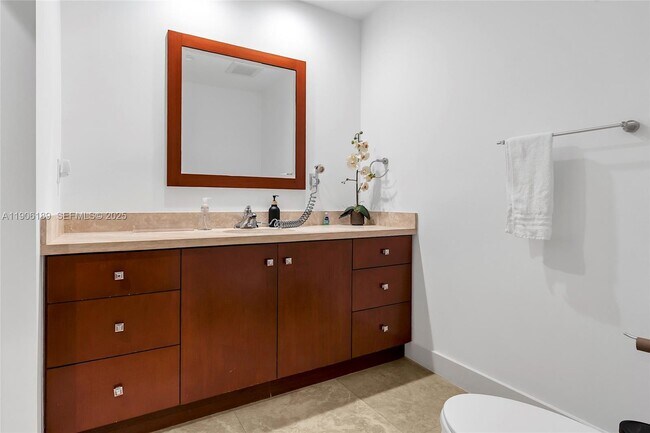 Building Photo - 415 Rovino Ave