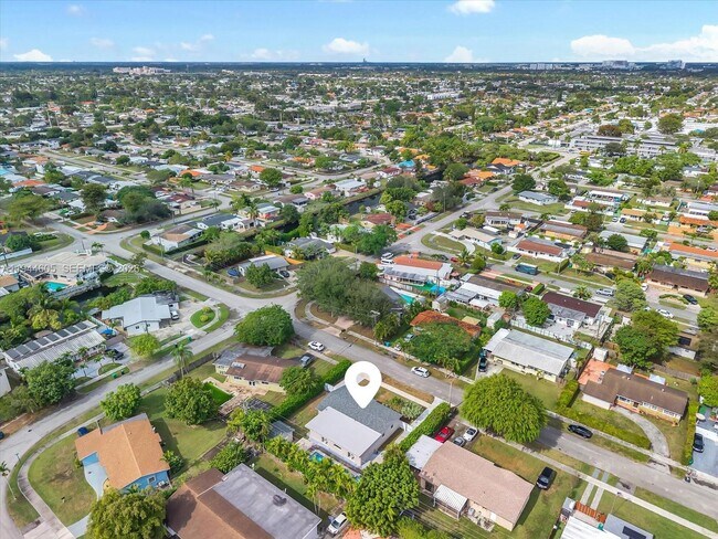 Building Photo - 10330 SW 51st St