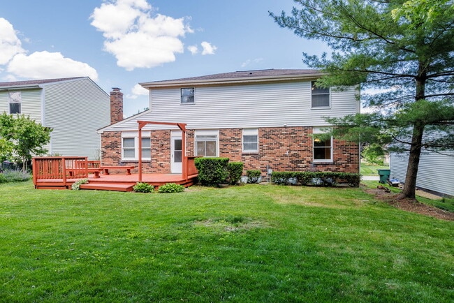 Building Photo - 8047 Simfield Rd