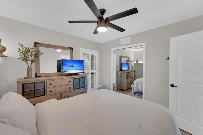 Building Photo - 15761 Windward Way Cir