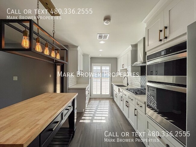 Building Photo - 2201 N 71st St