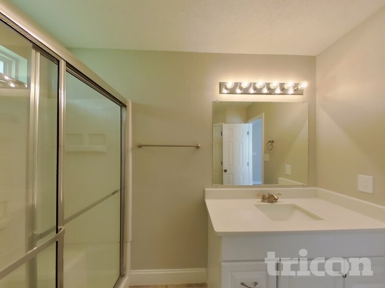 Building Photo - 1207 Piney Church Rd